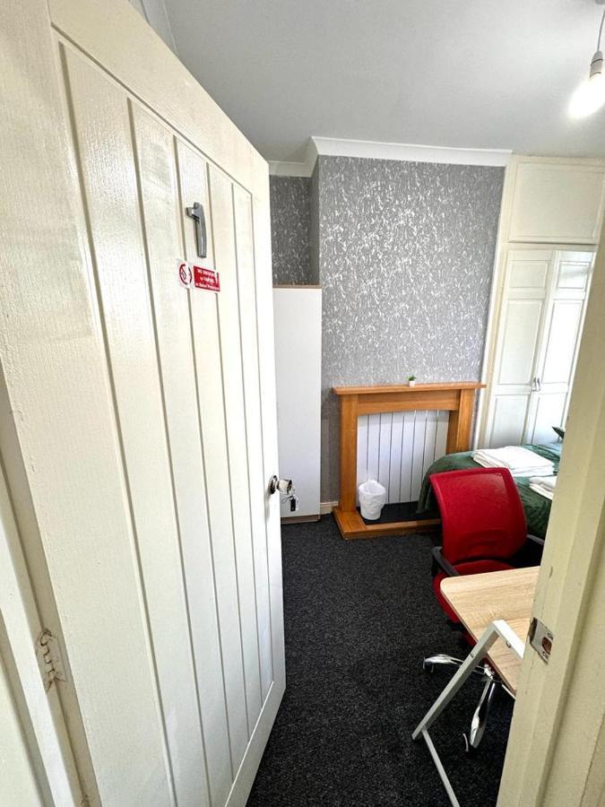 فندق Three Rose Manor At Warwick Road Near Birmingham Airport المظهر الخارجي الصورة