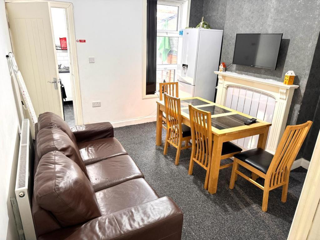 فندق Three Rose Manor At Warwick Road Near Birmingham Airport المظهر الخارجي الصورة